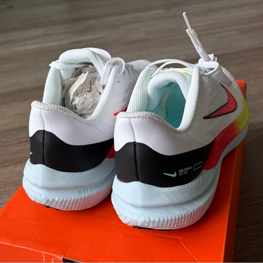 Nike White and Neon Green Sneakers - Picture 7 of 8